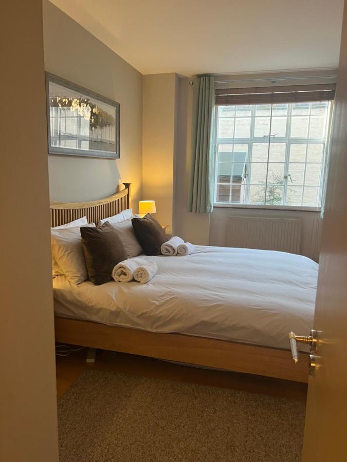 2 Bedroom Apartment Just Off Kings Road Londres Extérieur photo